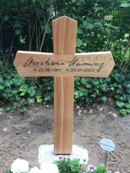 Grave cross with signature, lettering