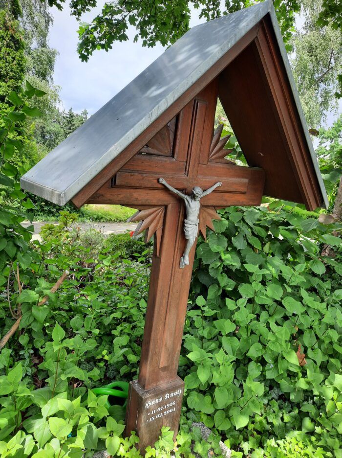 Grabkreuz Knott 1 Grabkreuz Restaurierung